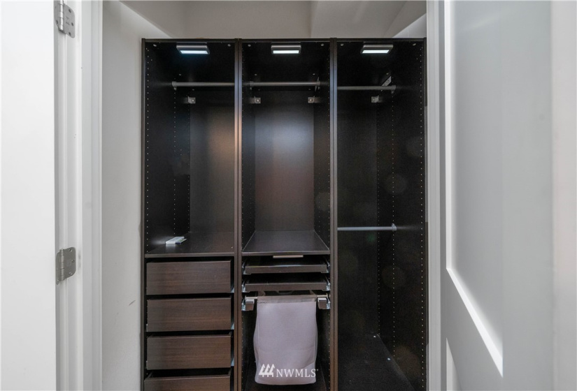 1501 Tacoma, Tacoma, Washington 98402, 1 Bedroom Bedrooms, ,1 BathroomBathrooms,Residential,For Sale,Reverie at Mercato,Tacoma,NWM1845510