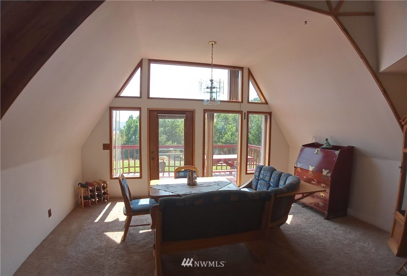 25505 US Highway 97, Pateros, Washington 98846, 5 Bedrooms Bedrooms, ,1 BathroomBathrooms,Residential,For Sale,US Highway 97,NWM1847052