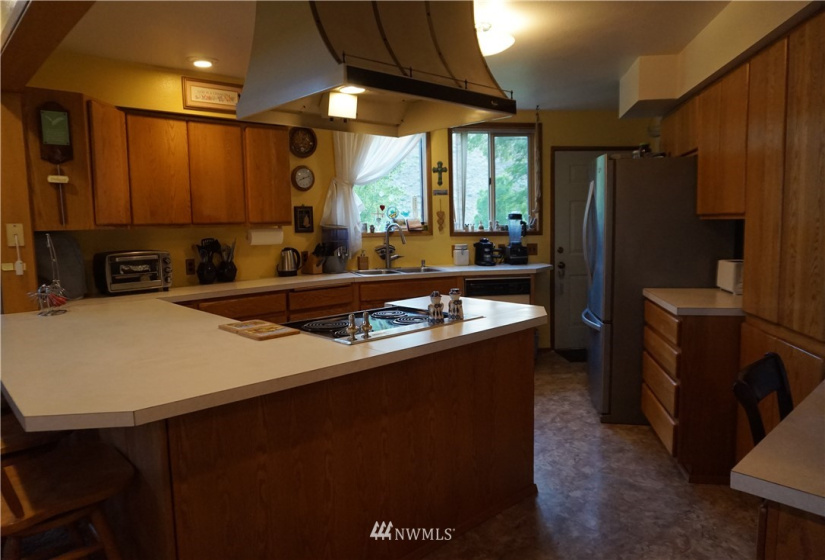 25505 US Highway 97, Pateros, Washington 98846, 5 Bedrooms Bedrooms, ,1 BathroomBathrooms,Residential,For Sale,US Highway 97,NWM1847052