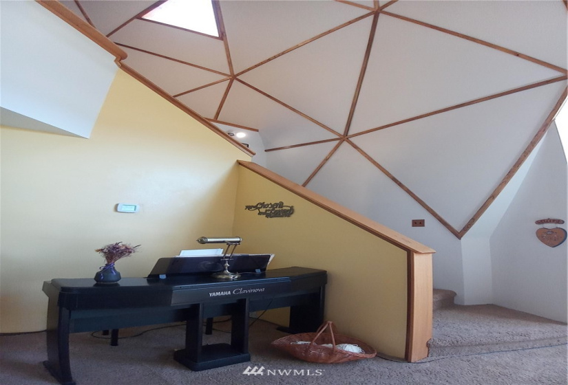 25505 US Highway 97, Pateros, Washington 98846, 5 Bedrooms Bedrooms, ,1 BathroomBathrooms,Residential,For Sale,US Highway 97,NWM1847052