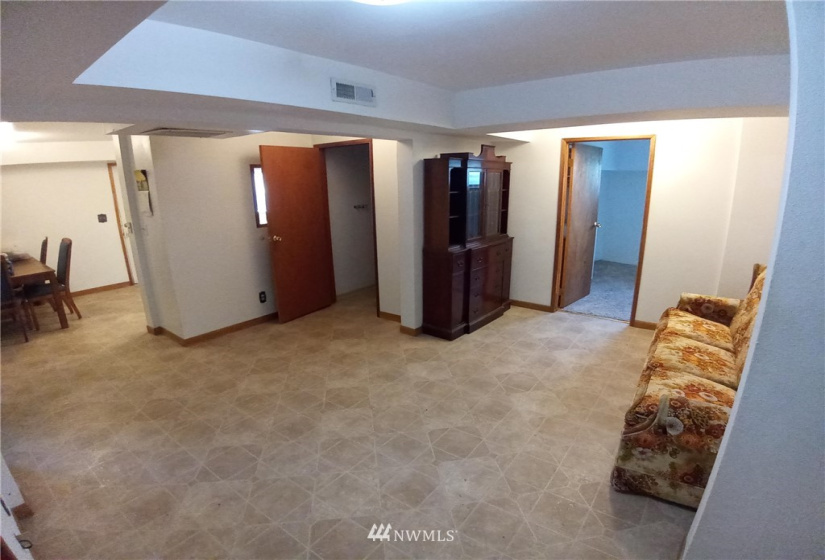 25505 US Highway 97, Pateros, Washington 98846, 5 Bedrooms Bedrooms, ,1 BathroomBathrooms,Residential,For Sale,US Highway 97,NWM1847052