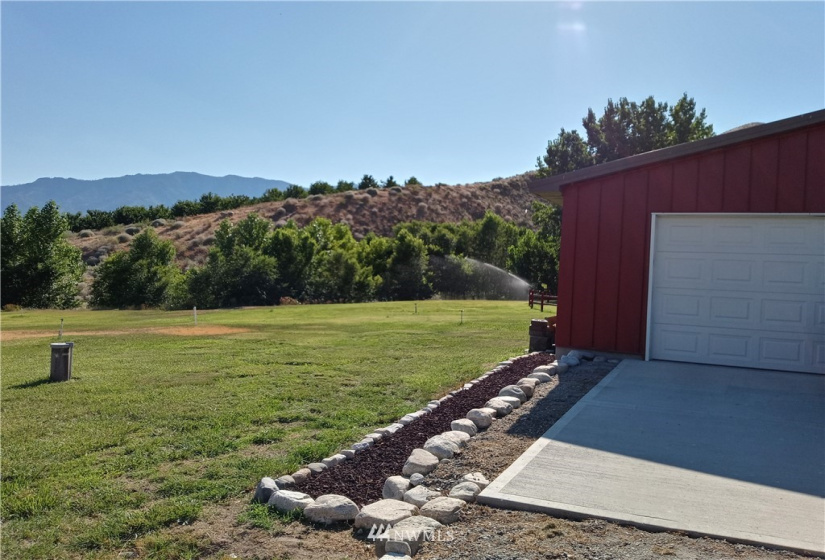 25505 US Highway 97, Pateros, Washington 98846, 5 Bedrooms Bedrooms, ,1 BathroomBathrooms,Residential,For Sale,US Highway 97,NWM1847052