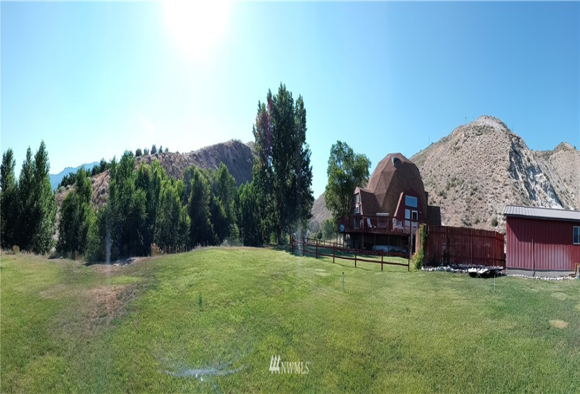 25505 US Highway 97, Pateros, Washington 98846, 5 Bedrooms Bedrooms, ,1 BathroomBathrooms,Residential,For Sale,US Highway 97,NWM1847052