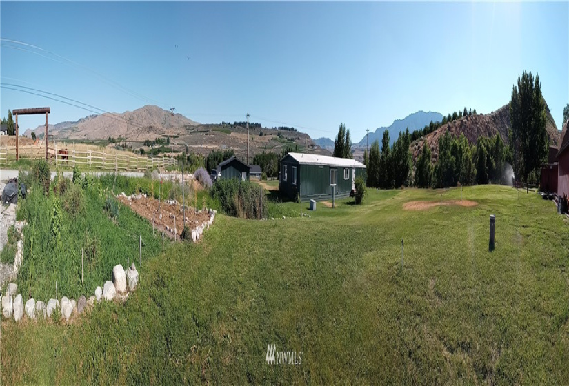 25505 US Highway 97, Pateros, Washington 98846, 5 Bedrooms Bedrooms, ,1 BathroomBathrooms,Residential,For Sale,US Highway 97,NWM1847052