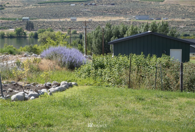 25505 US Highway 97, Pateros, Washington 98846, 5 Bedrooms Bedrooms, ,1 BathroomBathrooms,Residential,For Sale,US Highway 97,NWM1847052