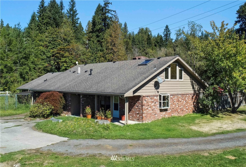 8519 Carnation-Duvall Road NE, Carnation, Washington 98014, 4 Bedrooms Bedrooms, ,1 BathroomBathrooms,Farm,For Sale,Carnation-Duvall Road NE,NWM1845399