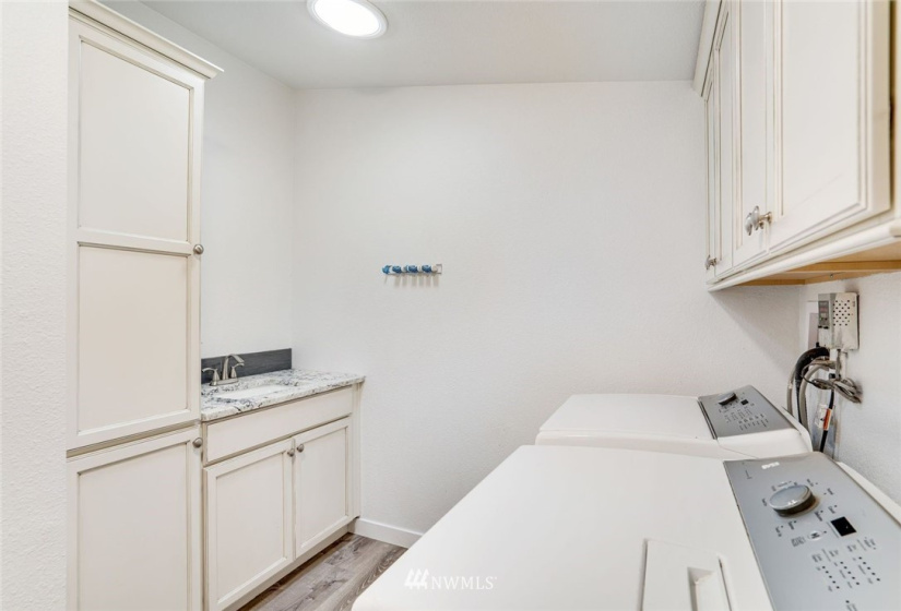 41705 109th, Eatonville, Washington 98328, 3 Bedrooms Bedrooms, ,2 BathroomsBathrooms,Manufactured In Park,For Sale,109th,NWM1845311