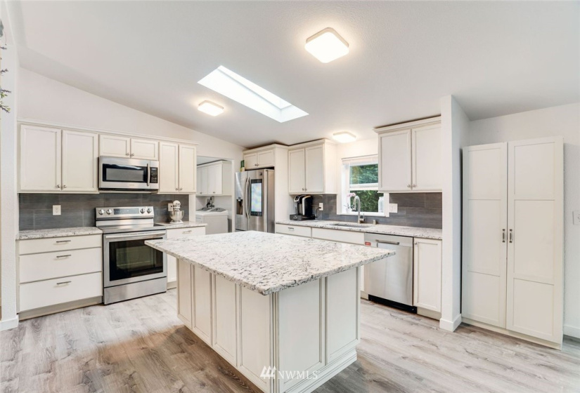 41705 109th, Eatonville, Washington 98328, 3 Bedrooms Bedrooms, ,2 BathroomsBathrooms,Manufactured In Park,For Sale,109th,NWM1845311