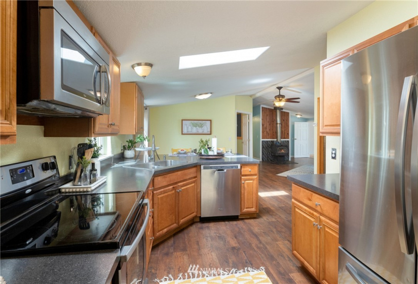 3702 234th, Granite Falls, Washington 98252, 3 Bedrooms Bedrooms, ,1 BathroomBathrooms,Manufactured In Park,For Sale,234th,NWM1845487