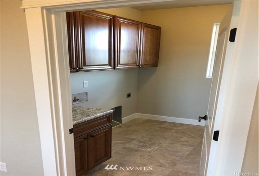 812 P, Quincy, Washington 98848, 4 Bedrooms Bedrooms, ,2 BathroomsBathrooms,Residential,For Sale,Palos Verdes Estates,P,NWM1847676