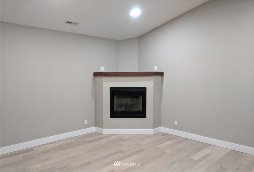 808 Cedar Crest, Everson, Washington 98247, 4 Bedrooms Bedrooms, ,2 BathroomsBathrooms,Residential,For Sale,Birchwood,Cedar Crest,NWM1790391