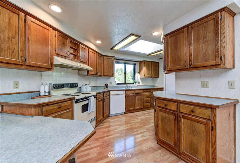 17225 119TH, Bothell, Washington 98011, 2 Bedrooms Bedrooms, ,1 BathroomBathrooms,Residential,For Sale,WOODCREST ESTATES,119TH,NWM1848004