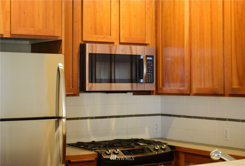 109 2nd, Kirkland, Washington 98033, 1 Bedroom Bedrooms, ,1 BathroomBathrooms,Residential Lease,For Rent,Portsmith,2nd,NWM1848174