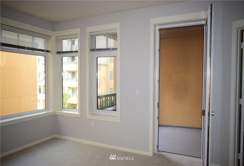 109 2nd, Kirkland, Washington 98033, 1 Bedroom Bedrooms, ,1 BathroomBathrooms,Residential Lease,For Rent,Portsmith,2nd,NWM1848174