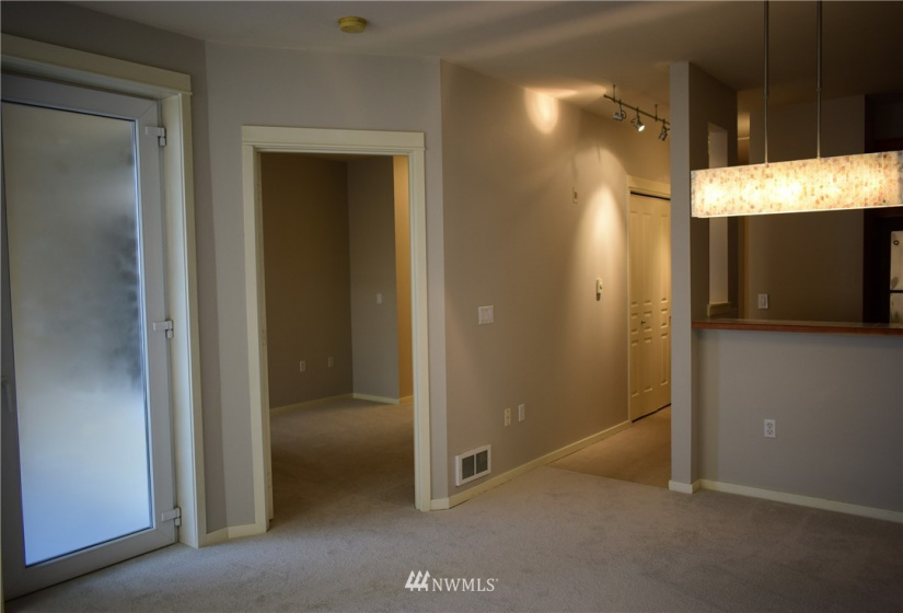 109 2nd, Kirkland, Washington 98033, 1 Bedroom Bedrooms, ,1 BathroomBathrooms,Residential Lease,For Rent,Portsmith,2nd,NWM1848174