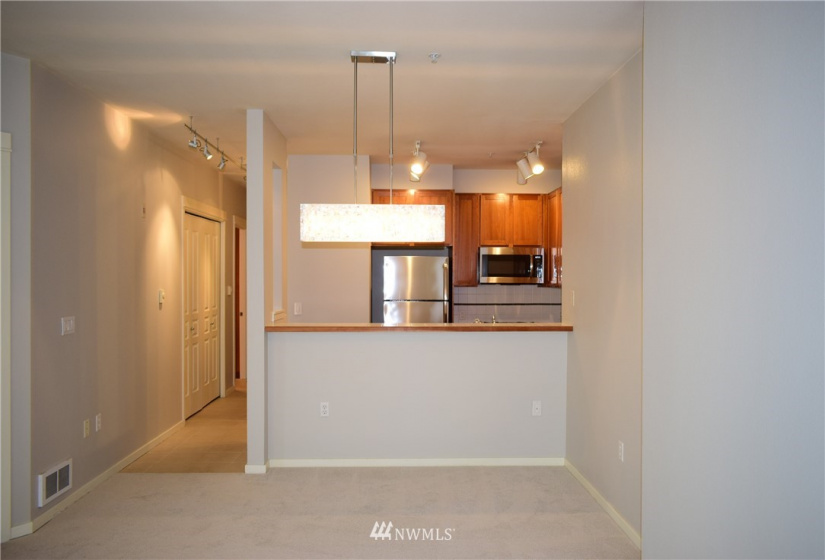 109 2nd, Kirkland, Washington 98033, 1 Bedroom Bedrooms, ,1 BathroomBathrooms,Residential Lease,For Rent,Portsmith,2nd,NWM1848174