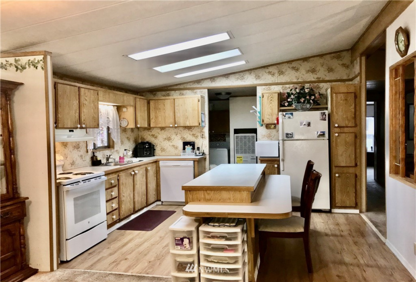 12719 112th Ave E, Puyallup, Washington 98374, 3 Bedrooms Bedrooms, ,2 BathroomsBathrooms,Manufactured In Park,For Sale,112th Ave E,NWM1848231