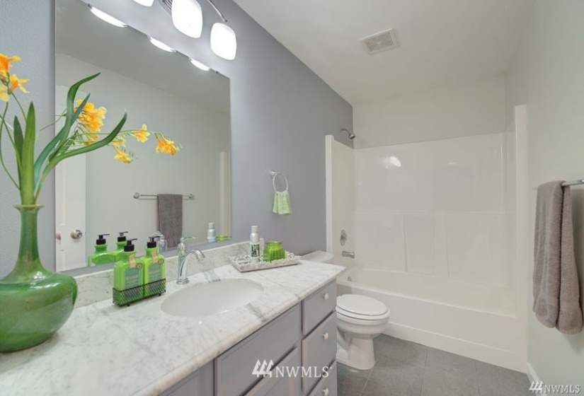 9837 Rainier, Seattle, Washington 98118, 3 Bedrooms Bedrooms, ,2 BathroomsBathrooms,Residential Lease,For Rent,Rainier,NWM1848123