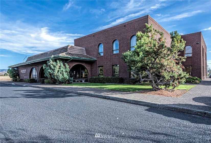 2316 Eastgate Street, Walla Walla, Washington 99362, ,Commercial Sale,For Sale,Eastgate Street,NWM1845577