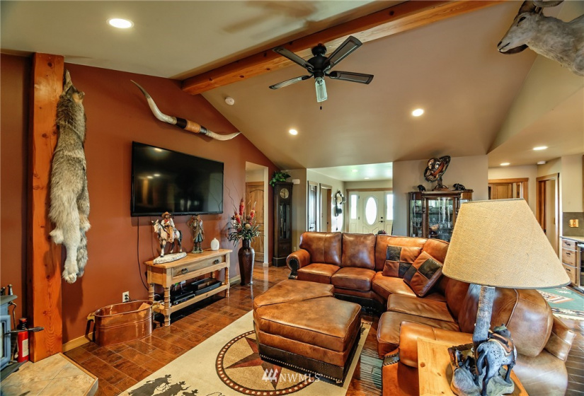 2690 Rader, Ellensburg, Washington 98926, 3 Bedrooms Bedrooms, ,1 BathroomBathrooms,Residential,For Sale,Rader,NWM1848840
