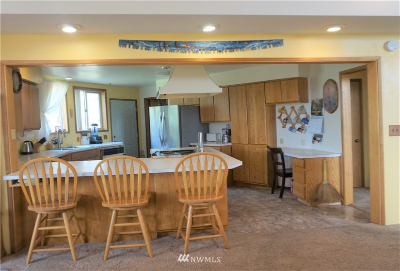 25505 US Highway 97, Pateros, Washington 98846, ,Residential Income,For Sale,US Highway 97,NWM1849225