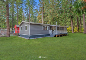 8279 Golden Valley, Maple Falls, Washington 98266, 3 Bedrooms Bedrooms, ,1 BathroomBathrooms,Manufactured In Park,For Sale,Golden Valley,NWM1849356