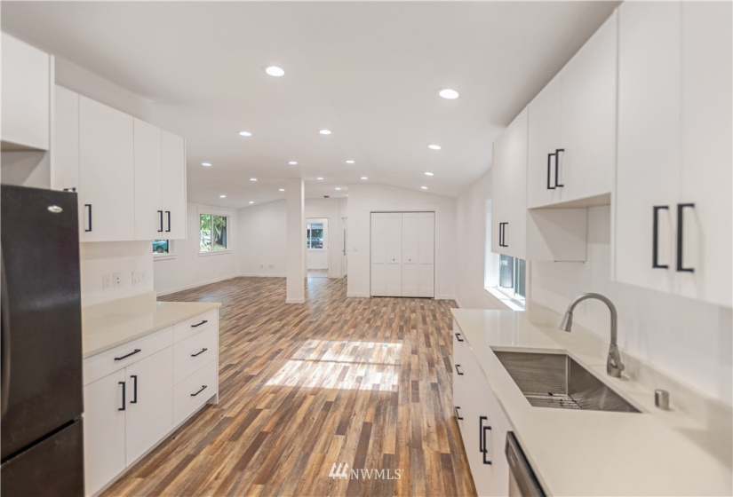 8279 Golden Valley, Maple Falls, Washington 98266, 3 Bedrooms Bedrooms, ,1 BathroomBathrooms,Manufactured In Park,For Sale,Golden Valley,NWM1849356