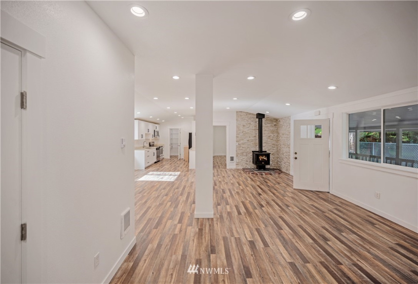 8279 Golden Valley, Maple Falls, Washington 98266, 3 Bedrooms Bedrooms, ,1 BathroomBathrooms,Manufactured In Park,For Sale,Golden Valley,NWM1849356