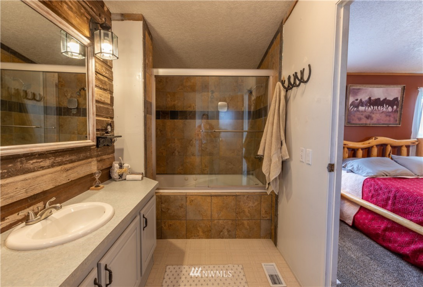7806 Road 10.2, Ephrata, Washington 98823, 3 Bedrooms Bedrooms, ,2 BathroomsBathrooms,Residential,For Sale,10.2,NWM1849208