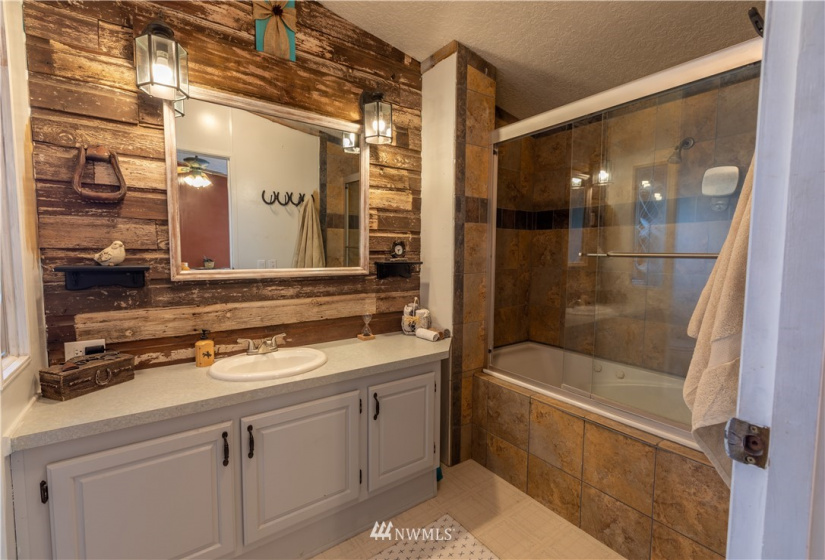 7806 Road 10.2, Ephrata, Washington 98823, 3 Bedrooms Bedrooms, ,2 BathroomsBathrooms,Residential,For Sale,10.2,NWM1849208