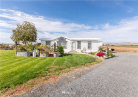 7806 Road 10.2, Ephrata, Washington 98823, 3 Bedrooms Bedrooms, ,2 BathroomsBathrooms,Residential,For Sale,10.2,NWM1849208