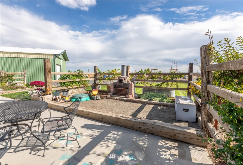 7806 Road 10.2, Ephrata, Washington 98823, 3 Bedrooms Bedrooms, ,2 BathroomsBathrooms,Residential,For Sale,10.2,NWM1849208