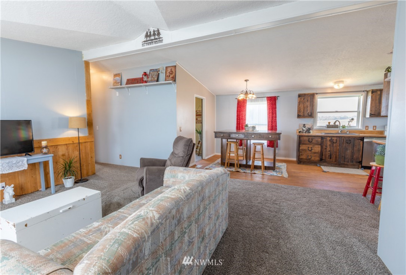 7806 Road 10.2, Ephrata, Washington 98823, 3 Bedrooms Bedrooms, ,2 BathroomsBathrooms,Residential,For Sale,10.2,NWM1849208