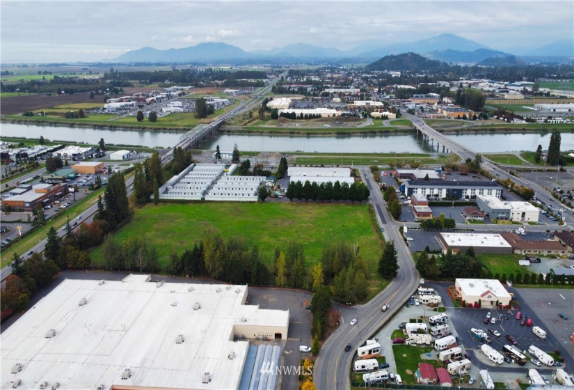 2121 Market, Mount Vernon, Washington 98273, ,Land,For Sale,Market,NWM1848626