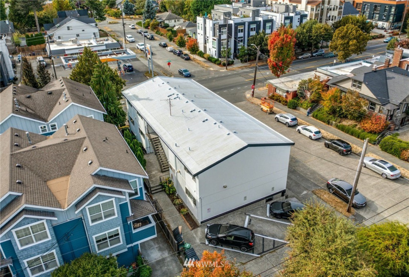 4000 California, Seattle, Washington 98116, ,Residential Income,For Sale,California,NWM1848968