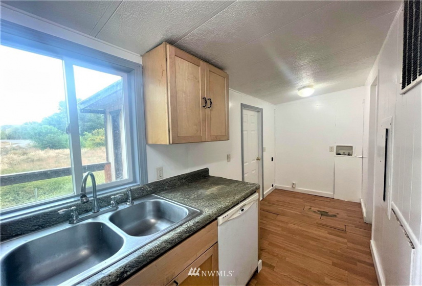 2156 Highway 7, Oroville, Washington 98844, 3 Bedrooms Bedrooms, ,2 BathroomsBathrooms,Residential,For Sale,Oroville Acres,Highway 7,NWM1849345