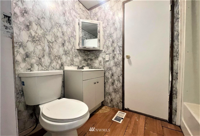 2156 Highway 7, Oroville, Washington 98844, 3 Bedrooms Bedrooms, ,2 BathroomsBathrooms,Residential,For Sale,Oroville Acres,Highway 7,NWM1849345