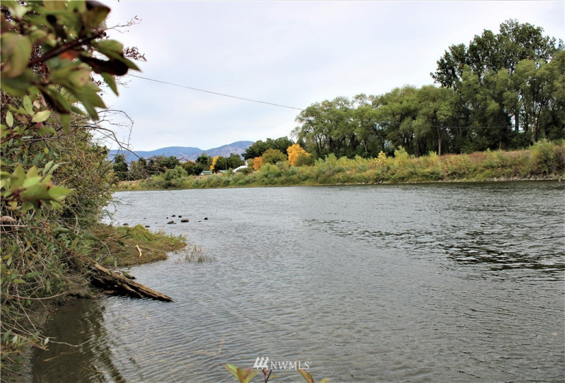2156 Highway 7, Oroville, Washington 98844, 3 Bedrooms Bedrooms, ,2 BathroomsBathrooms,Residential,For Sale,Oroville Acres,Highway 7,NWM1849345