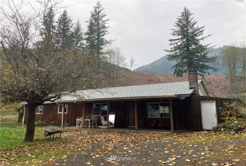 817 Davis Lake, Morton, Washington 98356, 2 Bedrooms Bedrooms, ,1 BathroomBathrooms,Residential,For Sale,Davis Lake,NWM1849829