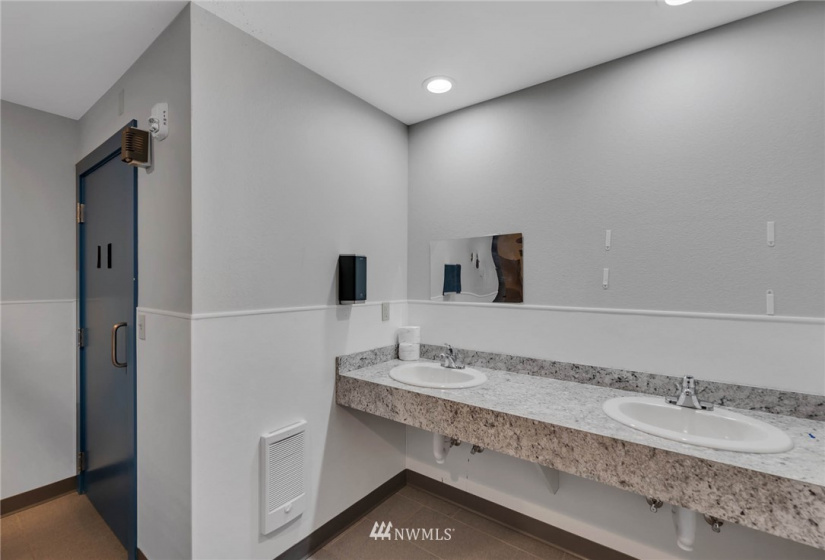 640 Mission, Wenatchee, Washington 98801, ,Commercial Sale,For Sale,Mission,NWM1848348