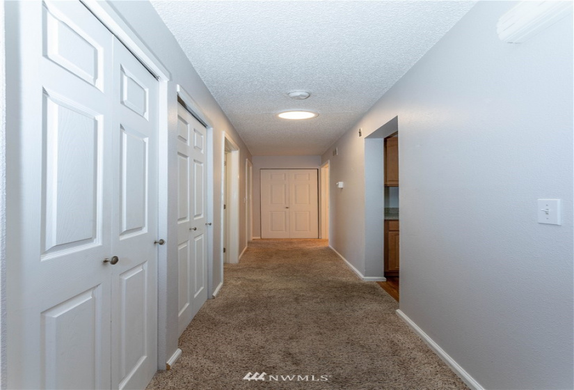 406 10th, Kirkland, Washington 98033, 2 Bedrooms Bedrooms, ,2 BathroomsBathrooms,Residential,For Sale,10th,NWM1847512