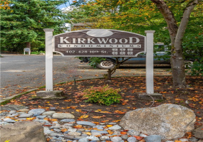 406 10th, Kirkland, Washington 98033, 2 Bedrooms Bedrooms, ,2 BathroomsBathrooms,Residential,For Sale,10th,NWM1847512