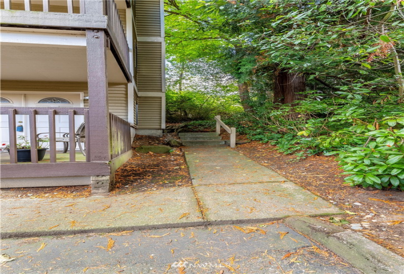406 10th, Kirkland, Washington 98033, 2 Bedrooms Bedrooms, ,2 BathroomsBathrooms,Residential,For Sale,10th,NWM1847512