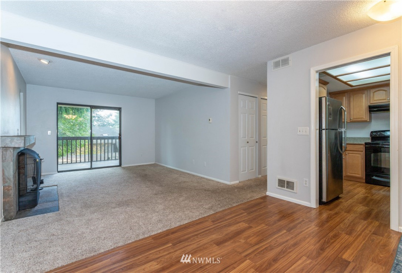 406 10th, Kirkland, Washington 98033, 2 Bedrooms Bedrooms, ,2 BathroomsBathrooms,Residential,For Sale,10th,NWM1847512