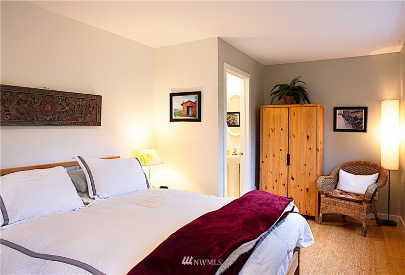 6000 17th, Seattle, Washington 98106, 4 Bedrooms Bedrooms, ,2 BathroomsBathrooms,Residential,For Sale,17th,NWM1846514