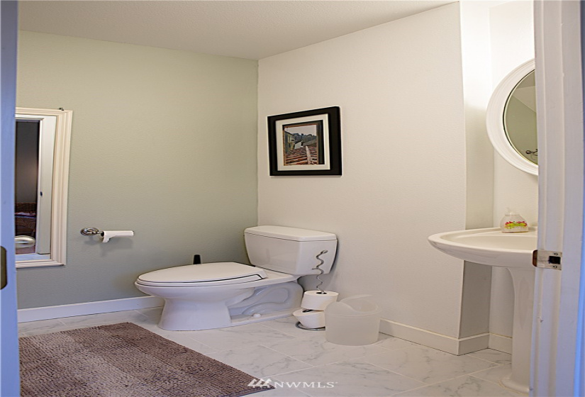 6000 17th, Seattle, Washington 98106, 4 Bedrooms Bedrooms, ,2 BathroomsBathrooms,Residential,For Sale,17th,NWM1846514