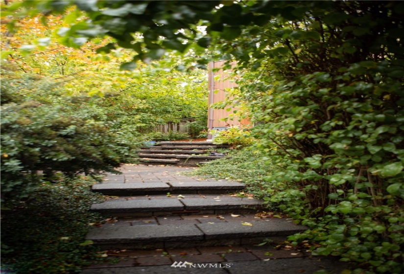 6000 17th, Seattle, Washington 98106, 4 Bedrooms Bedrooms, ,2 BathroomsBathrooms,Residential,For Sale,17th,NWM1846514