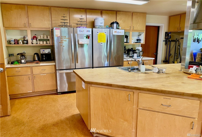 6000 17th, Seattle, Washington 98106, 4 Bedrooms Bedrooms, ,2 BathroomsBathrooms,Residential,For Sale,17th,NWM1846514