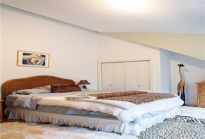 6000 17th, Seattle, Washington 98106, 4 Bedrooms Bedrooms, ,2 BathroomsBathrooms,Residential,For Sale,17th,NWM1846514