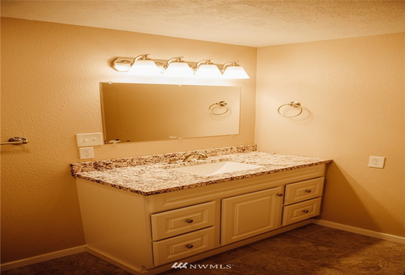 116 Eadon, Toledo, Washington 98591, 3 Bedrooms Bedrooms, ,1 BathroomBathrooms,Residential,For Sale,Eadon,NWM1850446